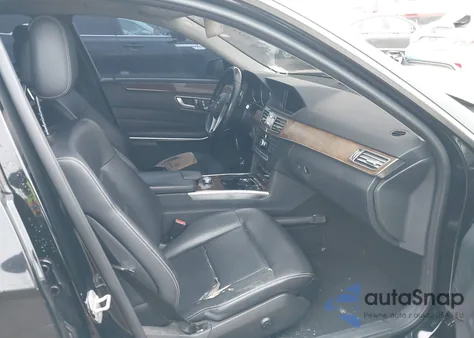 2014 Mercedes-Benz E 350 z USA, uszkodzony, nr VIN WDDHF5KB1EA889167